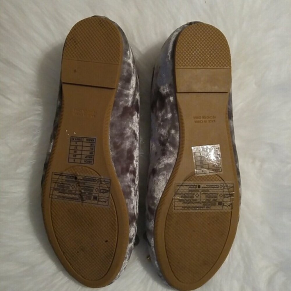 Crushed velvet gray ballet flats size 6 - Picture 3 of 3